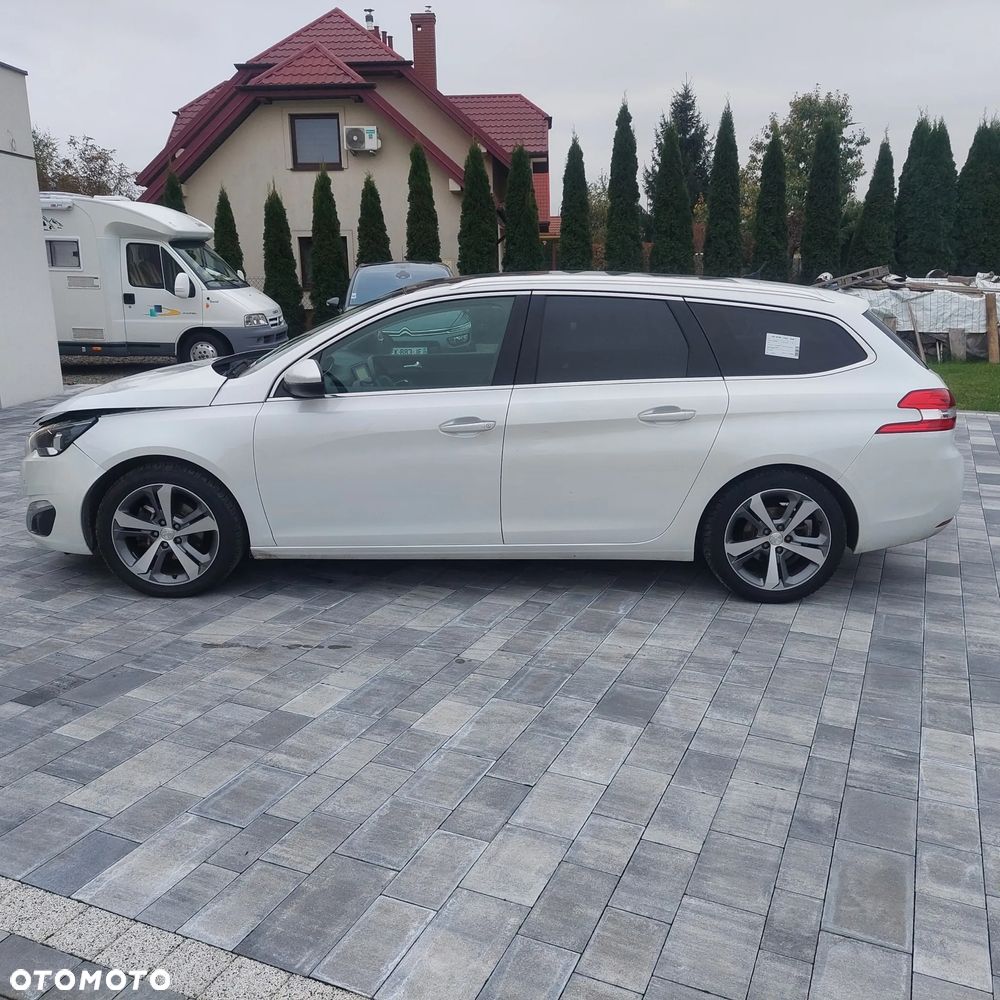 Peugeot 308 1.2 PureTech GPF Allure Pack S&S - 2