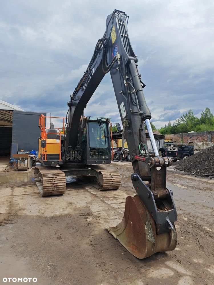 Volvo EC 140 DL - 3