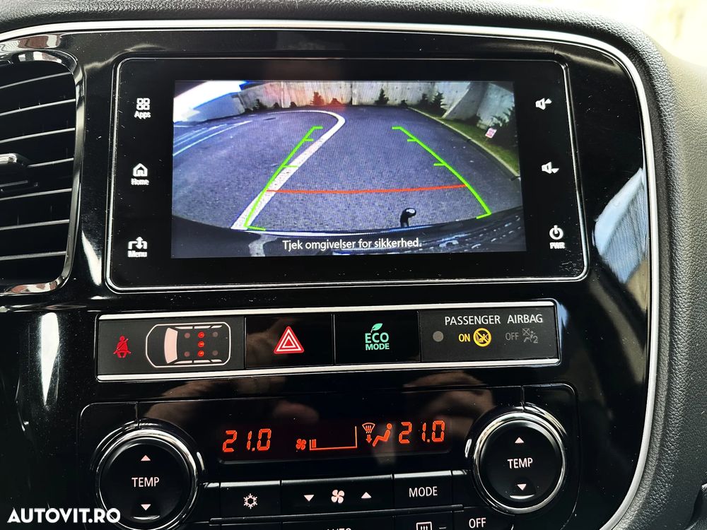 Mitsubishi Outlander PHEV 2.4 L 4X4 Intense - 19