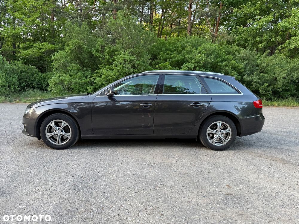 Audi A4 Avant 2.0 TDI DPF multitronic Attraction - 2