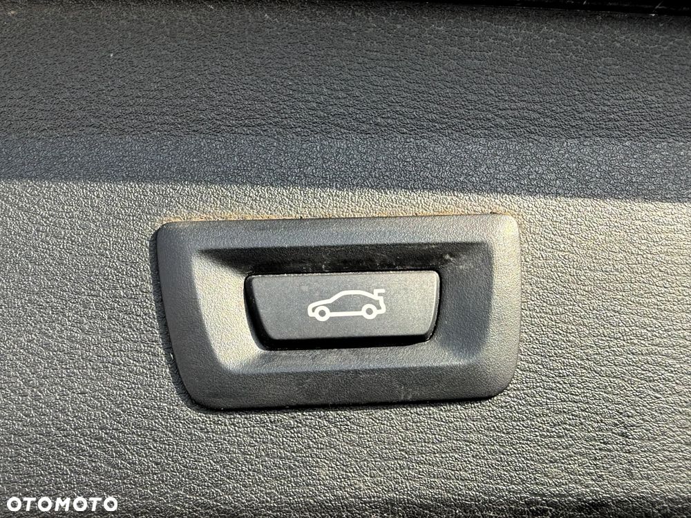 BMW X1 sDrive18d Advantage sport - 14