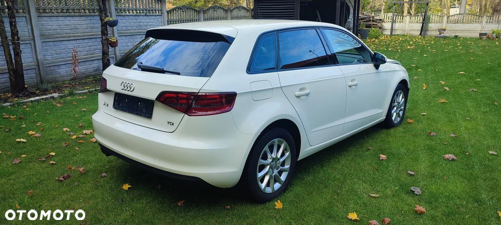 Audi A3 Sportback - 3