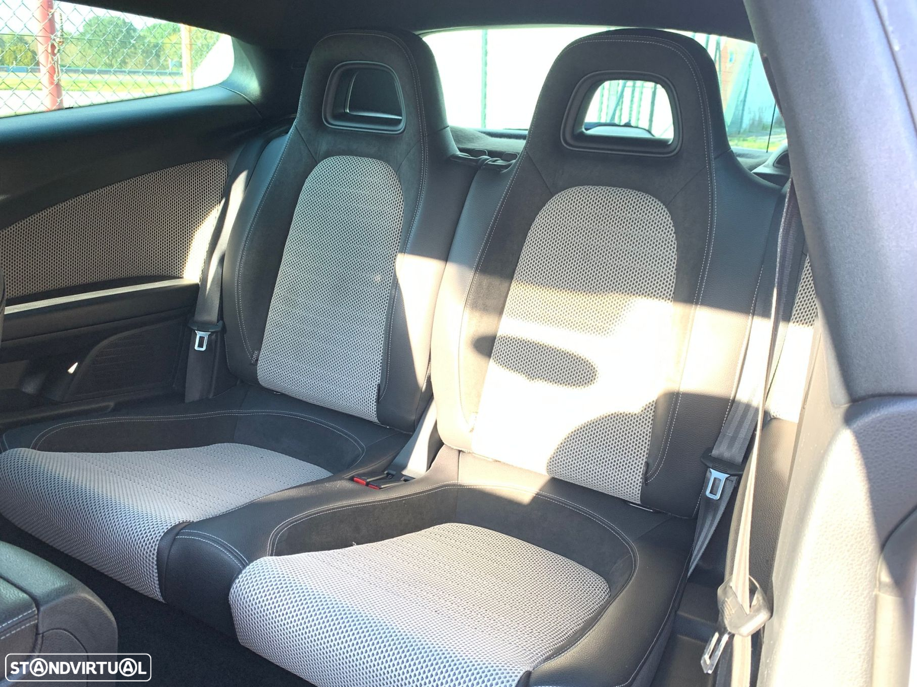 VW Scirocco 2.0 TDI R-Line DSG - 13