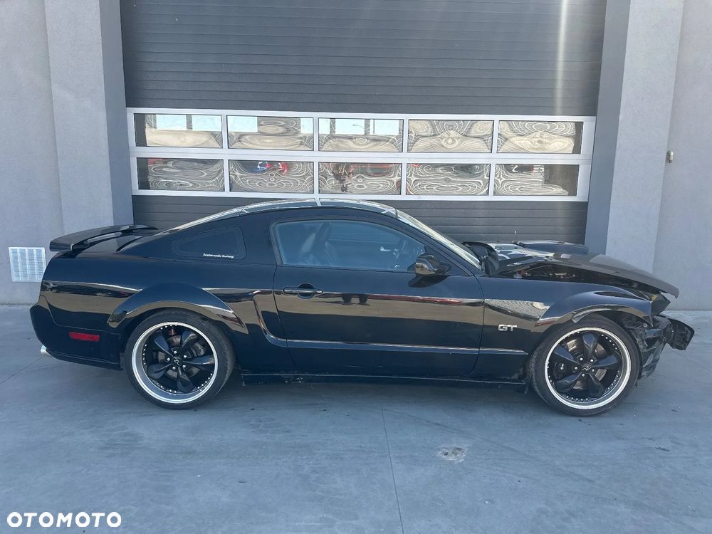 Ford Mustang - 3