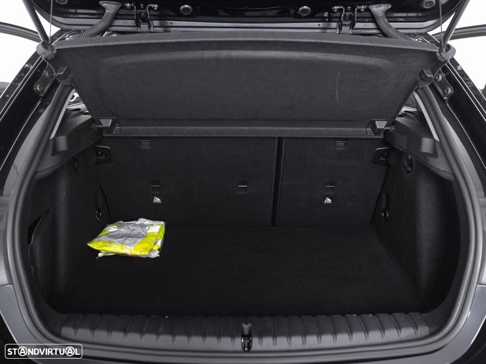 BMW 116 d Corporate Edition — fotografia 11