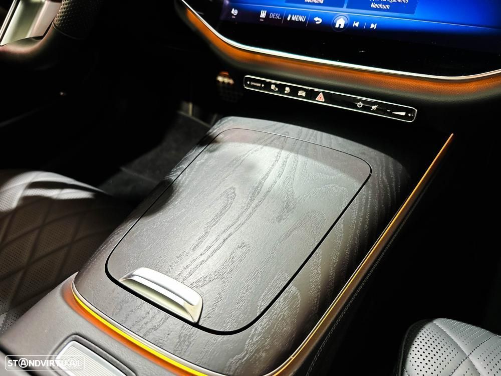 Mercedes-Benz E 300 e AMG Line - 35