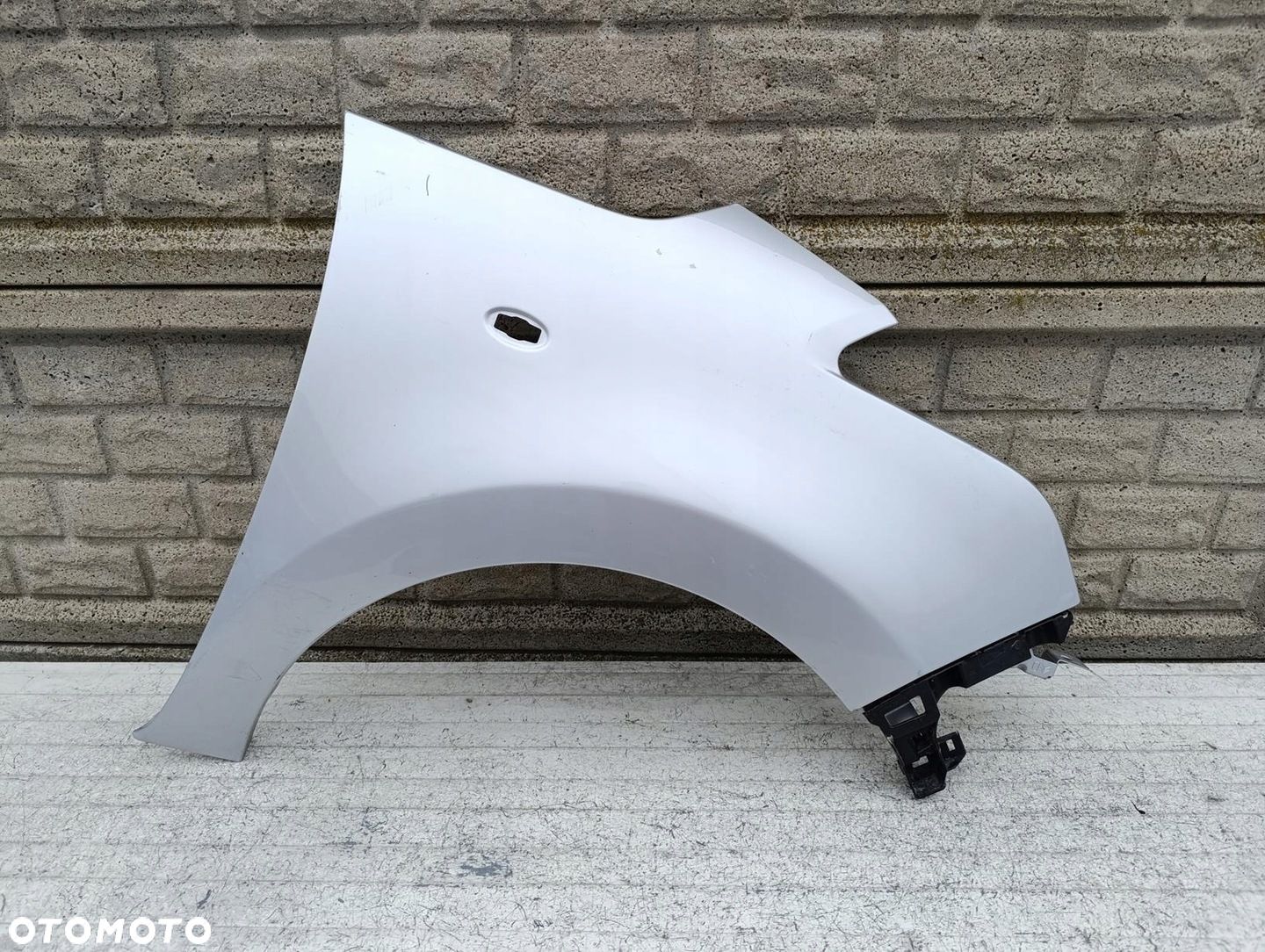 CITROEN C3 PICASSO 08-17 BŁOTNIK PRZEDNI PRAWY - 1