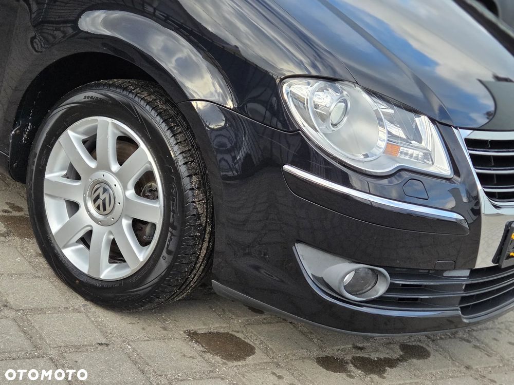 Volkswagen Touran 2.0 TDI DPF DSG Highline - 11