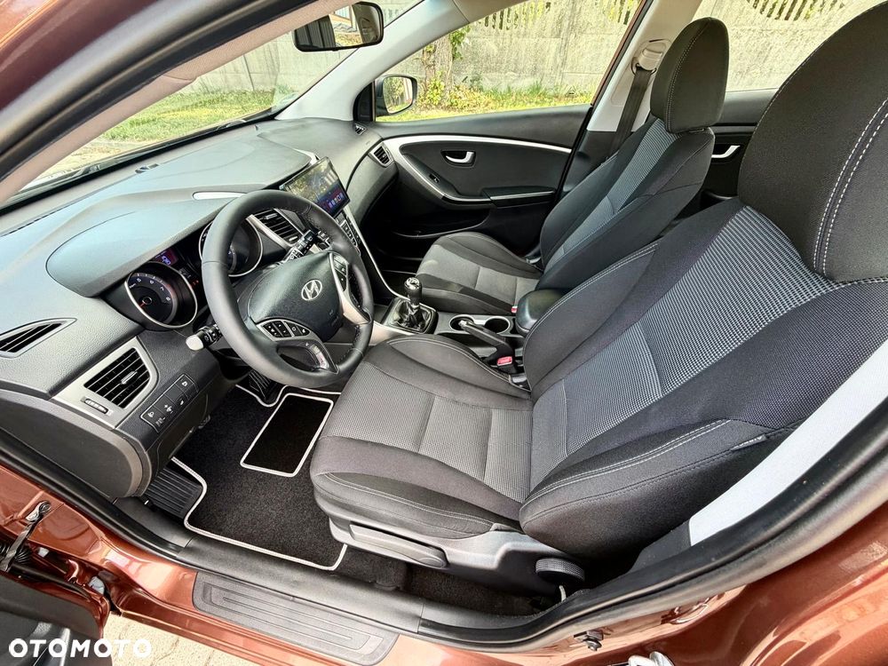 Hyundai i30 - 16