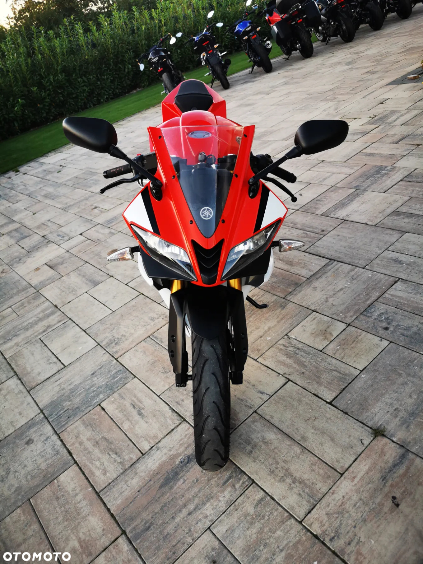 Yamaha YZF - 27
