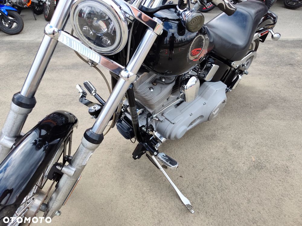Harley-Davidson Softail Standard - 31