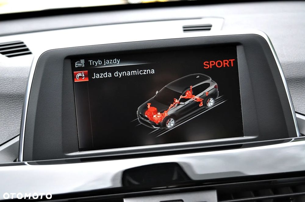 BMW X1 sDrive18d Sport Line - 27