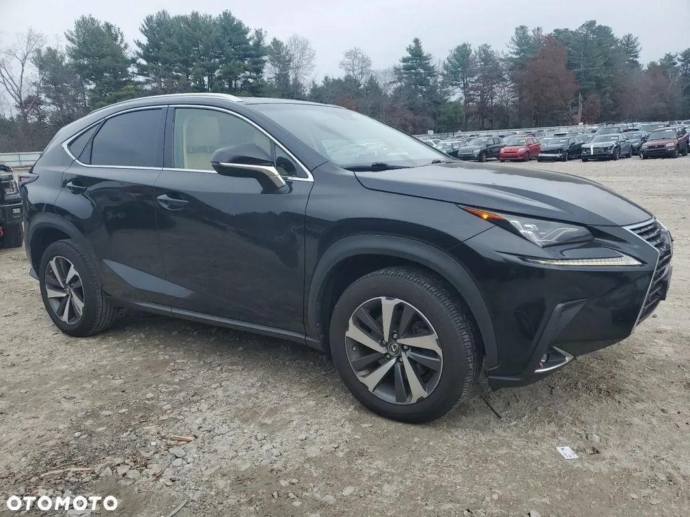 Lexus NX 300 - 1