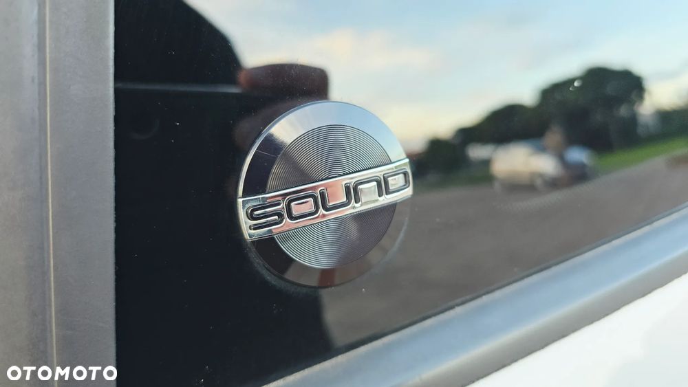 Volkswagen up! sound - 8