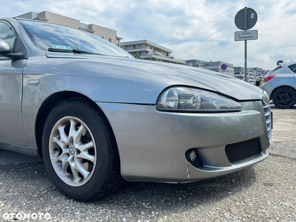 Alfa Romeo 147 1.9 JTD 8V M-Jet Distinctive - 9