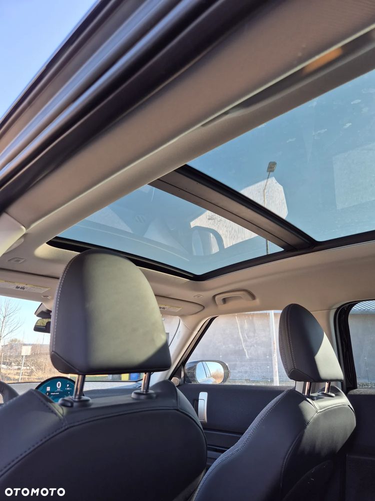 MINI Countryman S ALL4 Classic Trim - 13