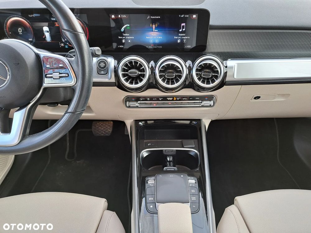 Mercedes-Benz GLB - 22