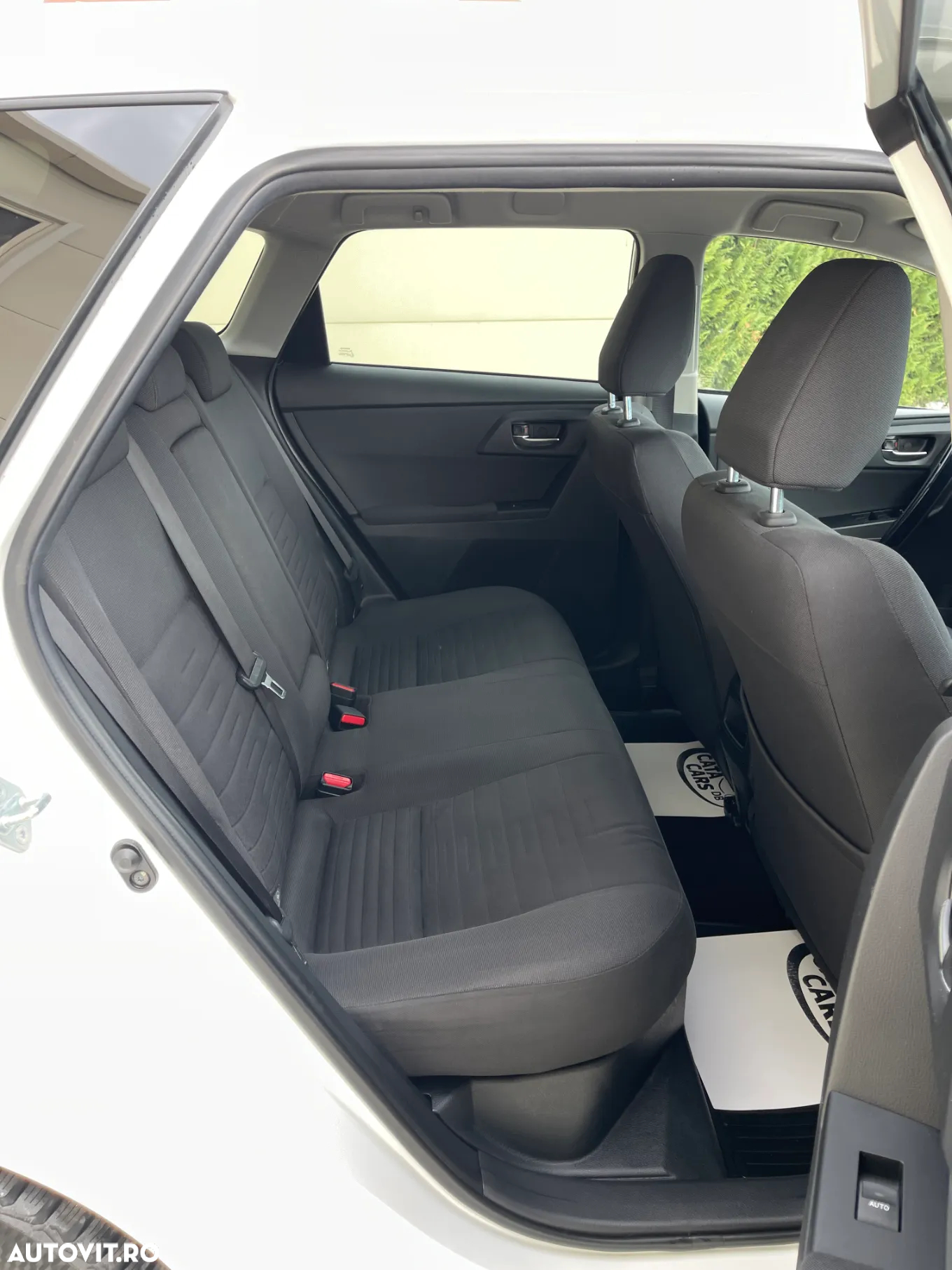 Toyota Auris 1.8 VVT-i Hybrid Automatik Comfort - 23