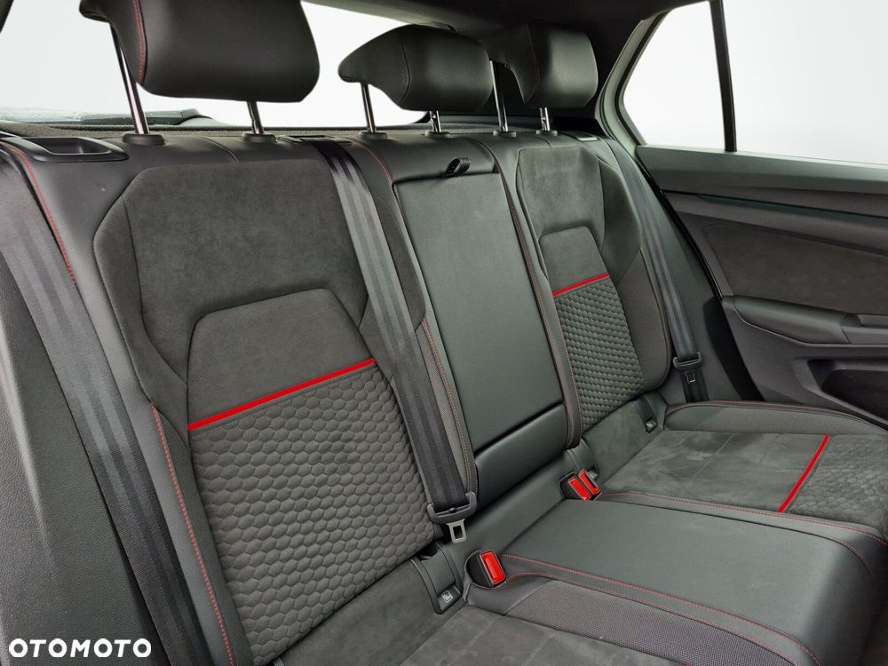 Volkswagen Golf - 14
