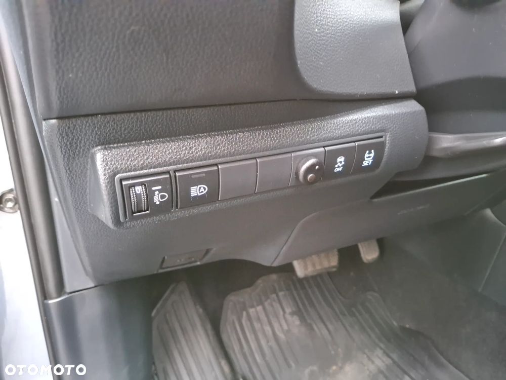 Toyota Corolla 1.8 Hybrid Comfort - 26