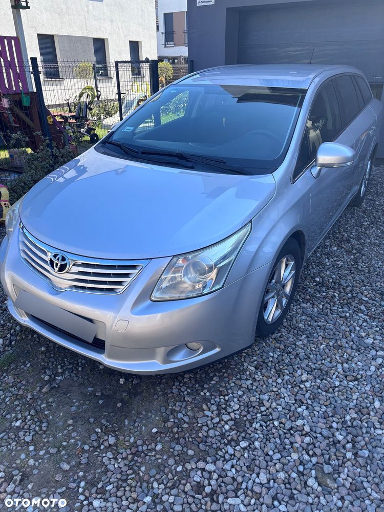 Toyota Avensis 2.0 D-4D 2010 - 1