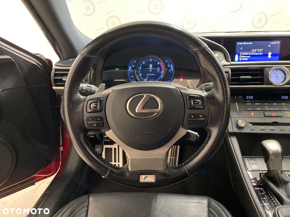 Lexus RC 200t / 300 F Sport - 12