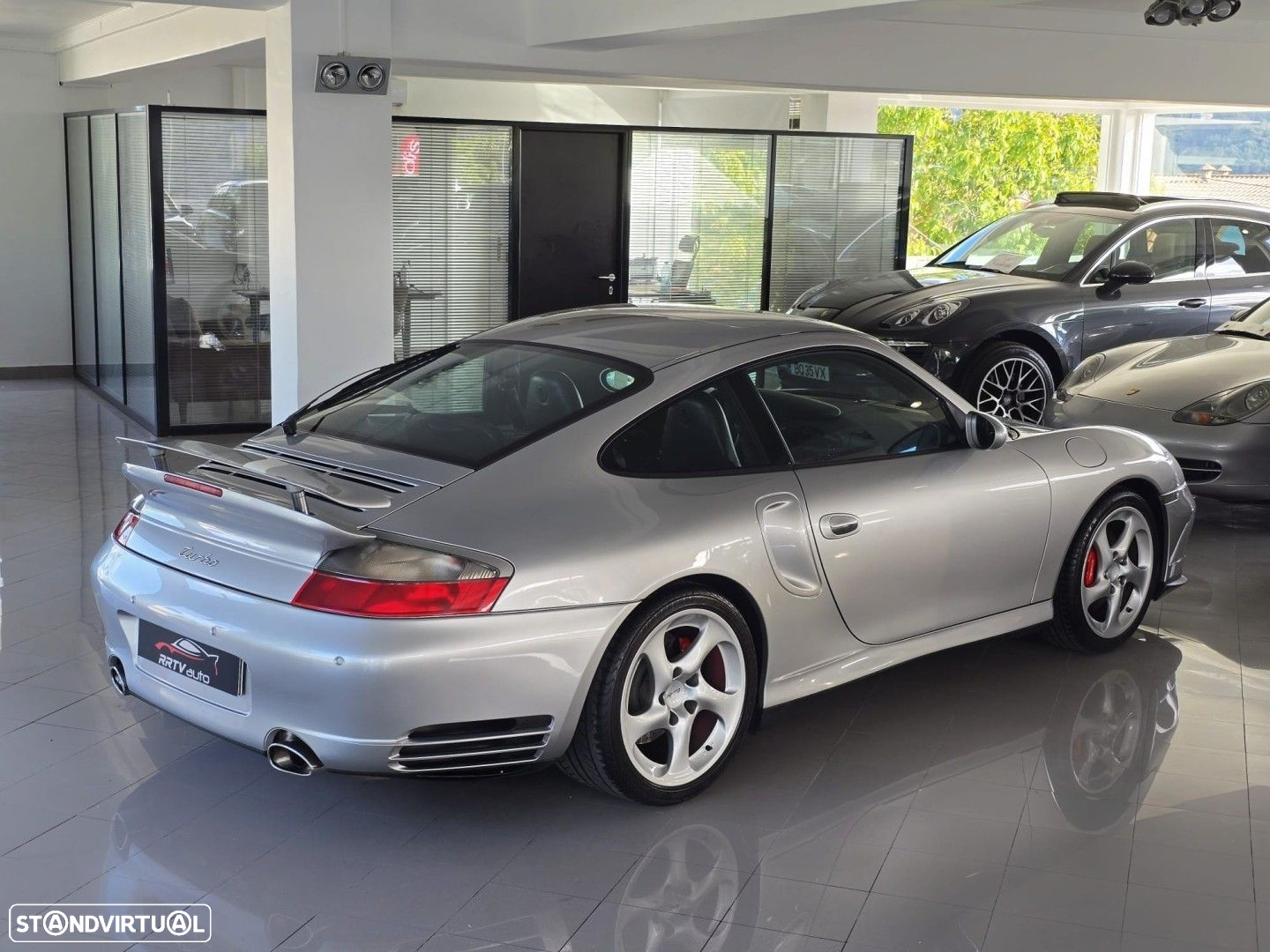 Porsche 911 (996) Turbo - 12