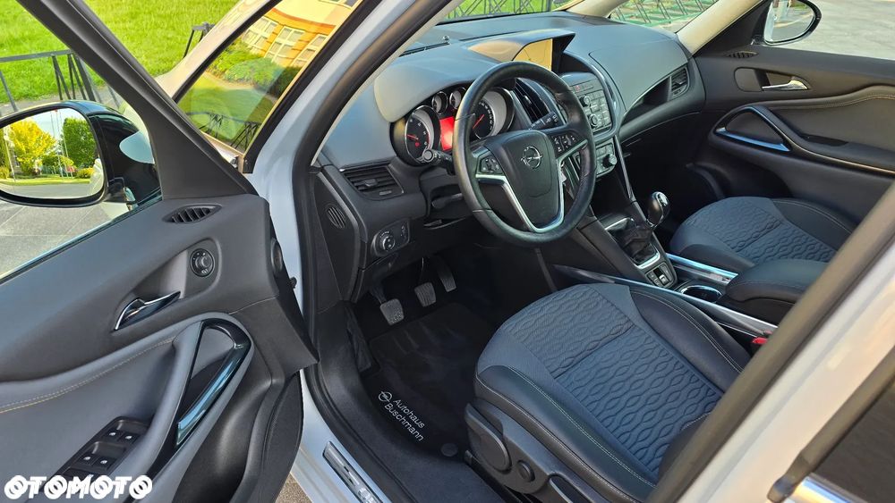 Opel Zafira - 9