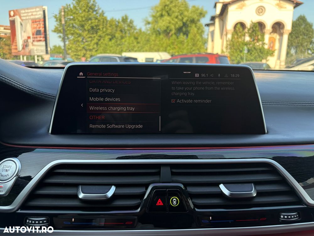 BMW Seria 7 740Li - 24