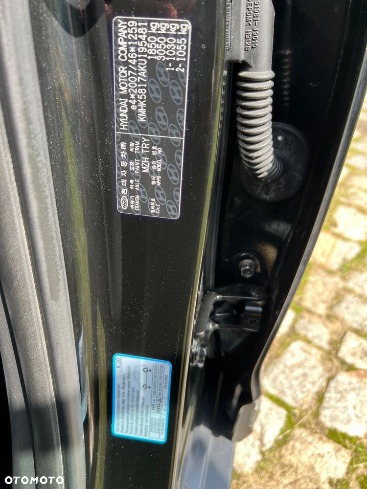 Hyundai Kona - 32