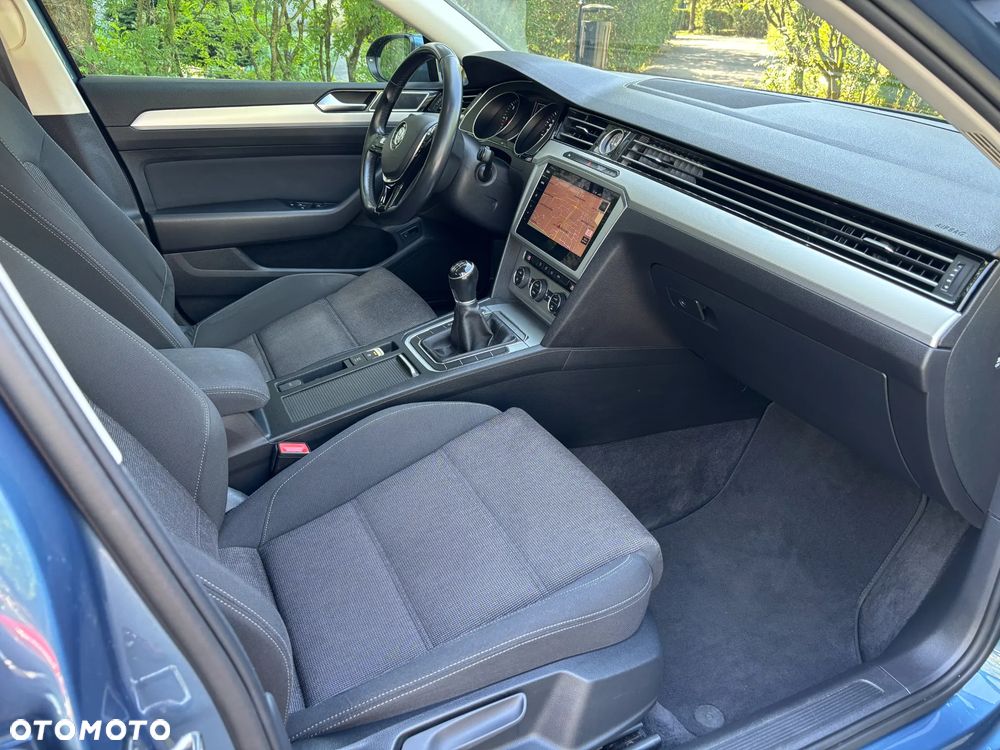 Volkswagen Passat 2.0 TDI BMT Comfortline - 14