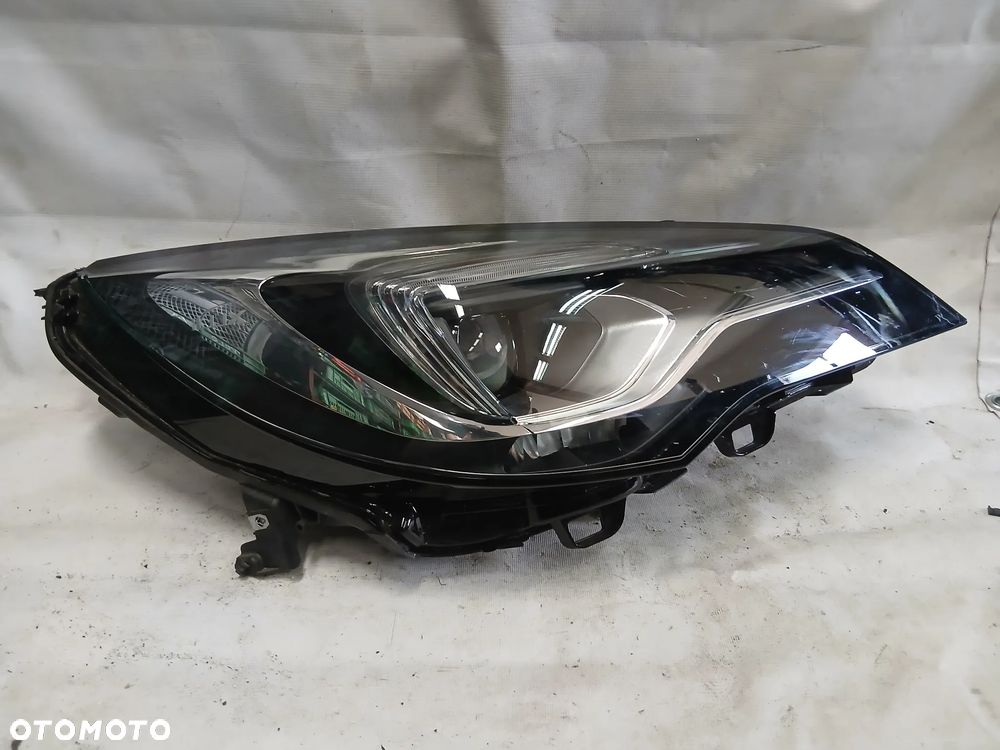 Opel Astra K Prawy Reflektor Główny Przedni 7967200000 - 1