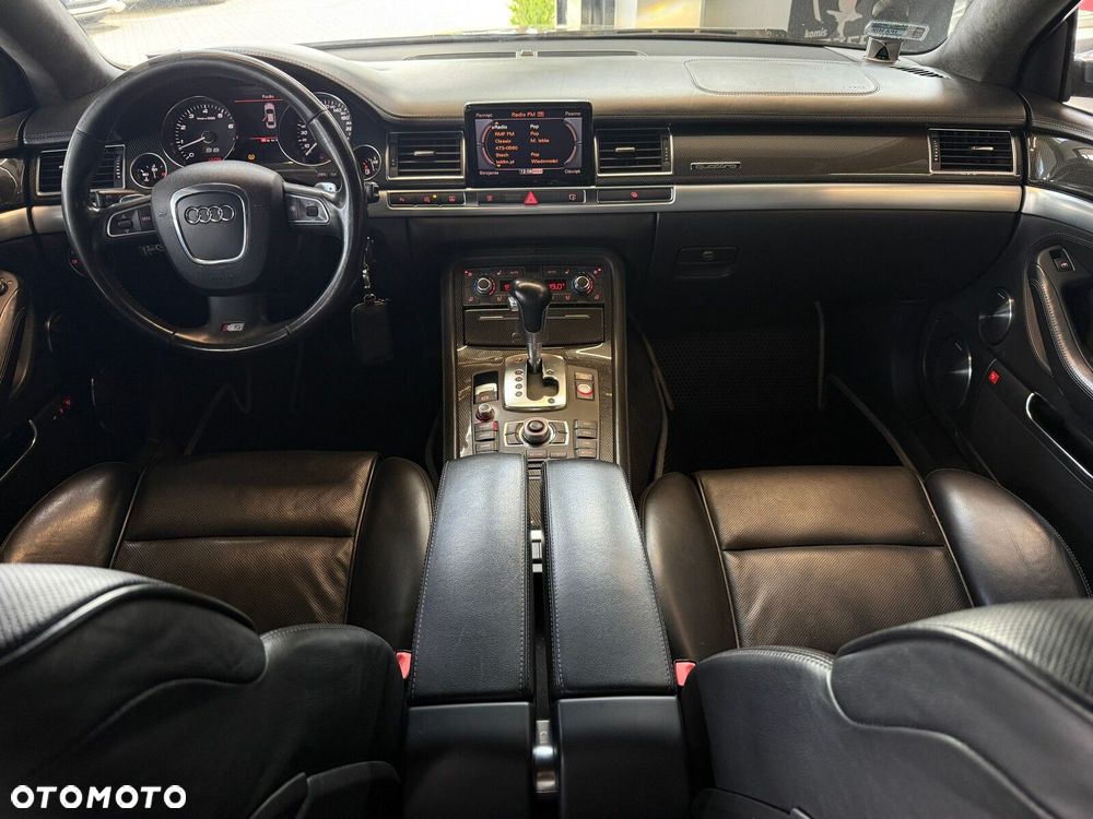Audi S8 - 22