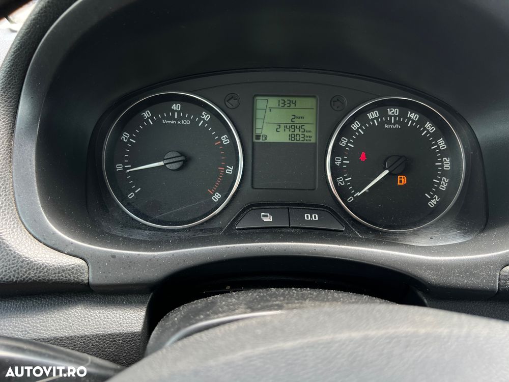 Skoda Fabia - 8