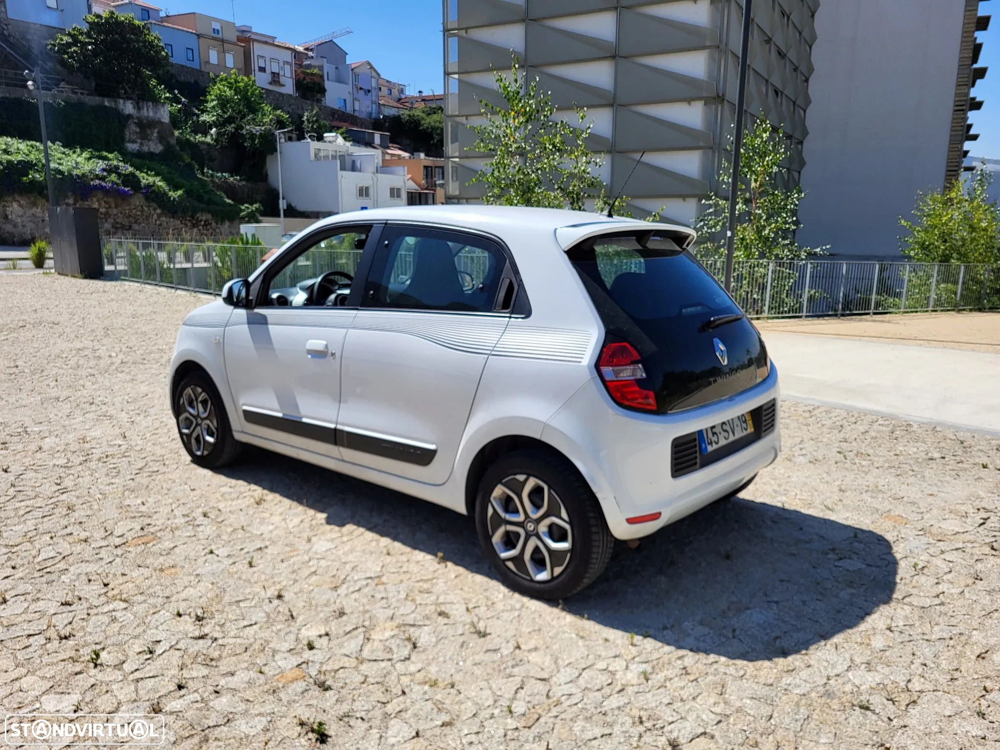 Renault Twingo 1.0 SCe Dynamique - 4