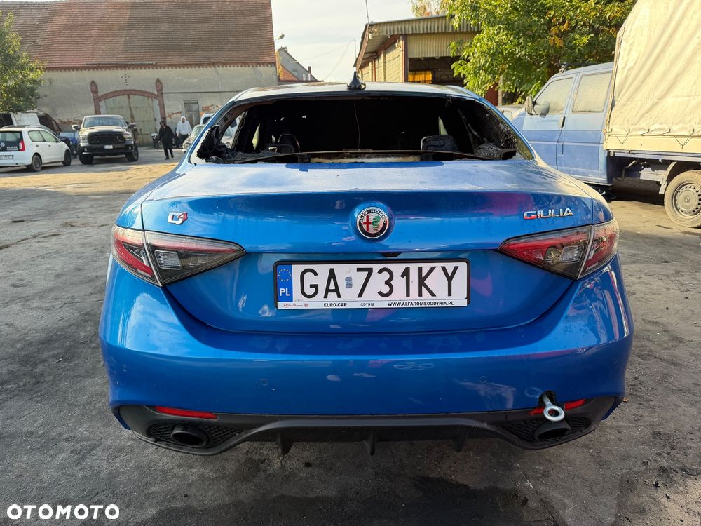 Alfa Romeo Giulia - 6