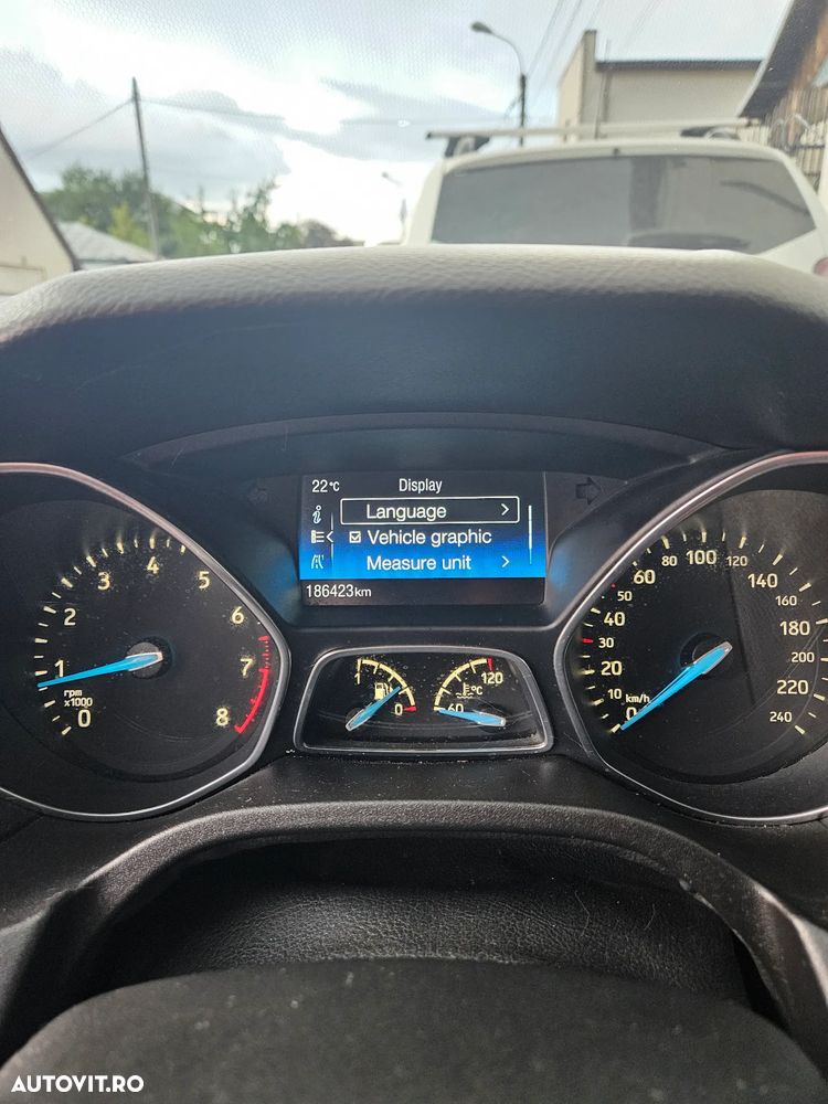 Ford Focus 1.0 EcoBoost Start Stop Titanium - 8