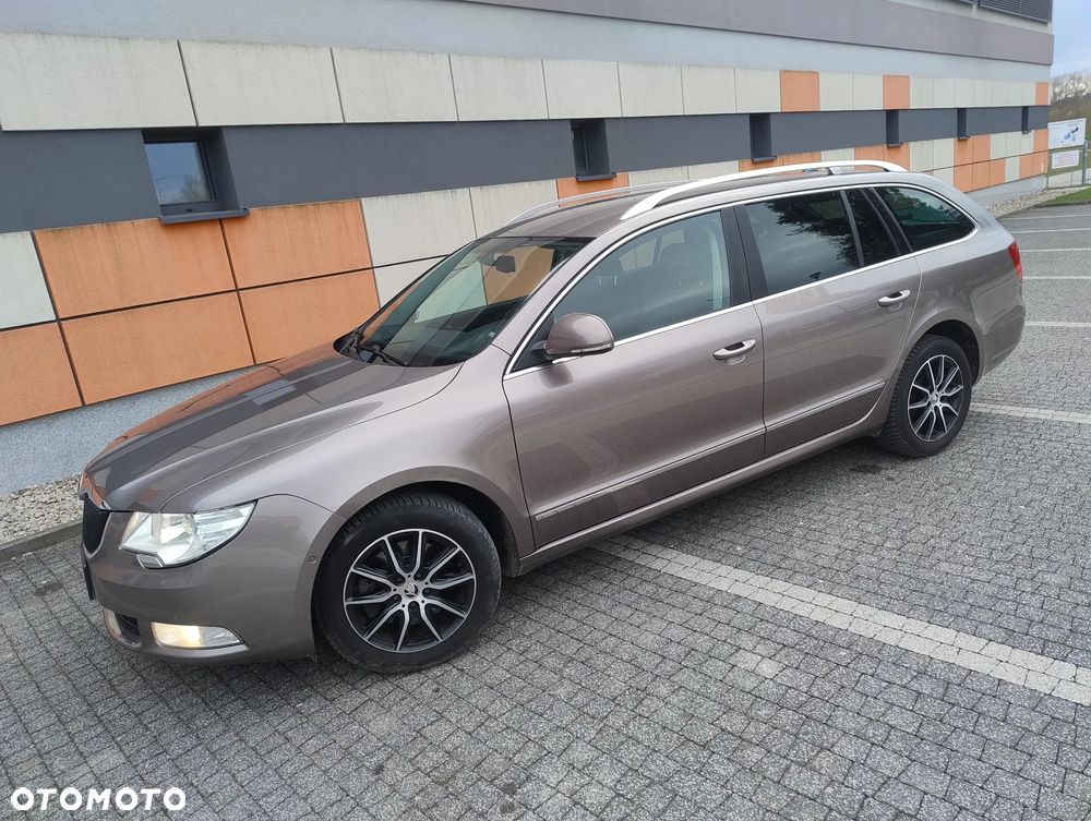 Skoda Superb 2.0 TDI Exclusive - 1