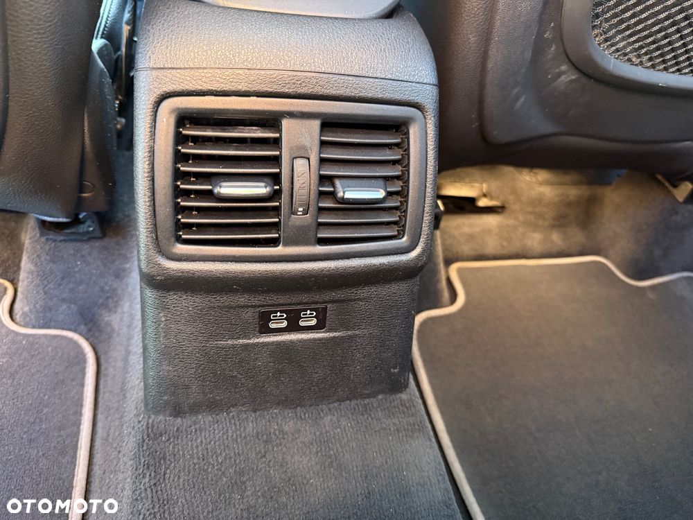 BMW X1 - 18