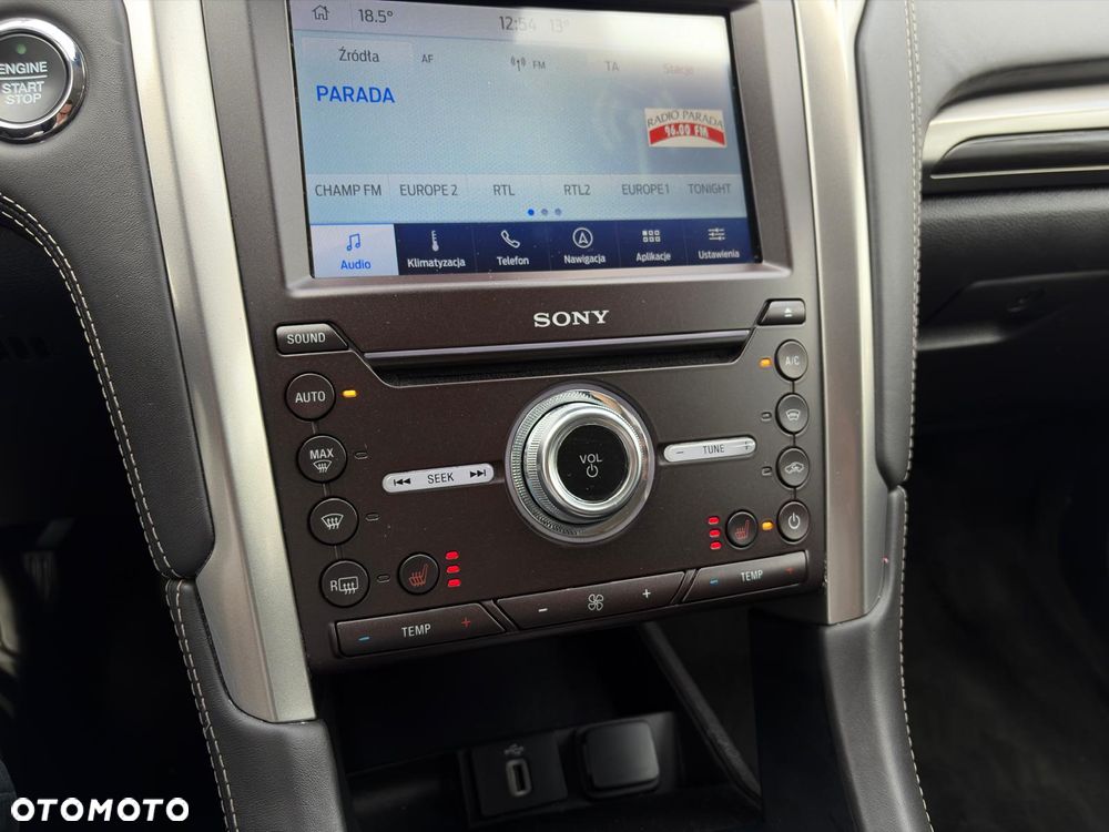 Ford Mondeo SW 2.0 Hybrid Vignale - 29