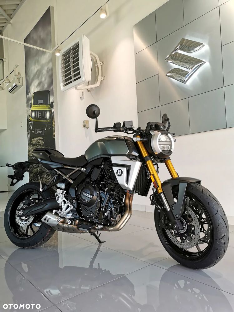 Suzuki GSX - 6