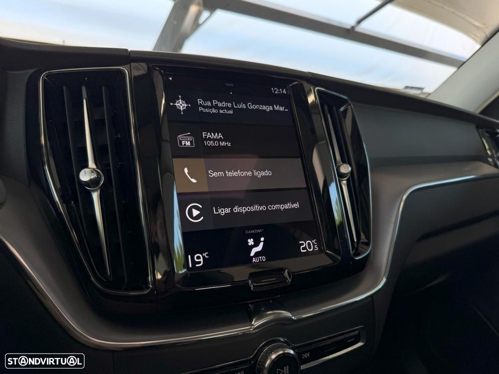 Volvo XC 60 2.0 T6 PHEV R-Design AWD - 23