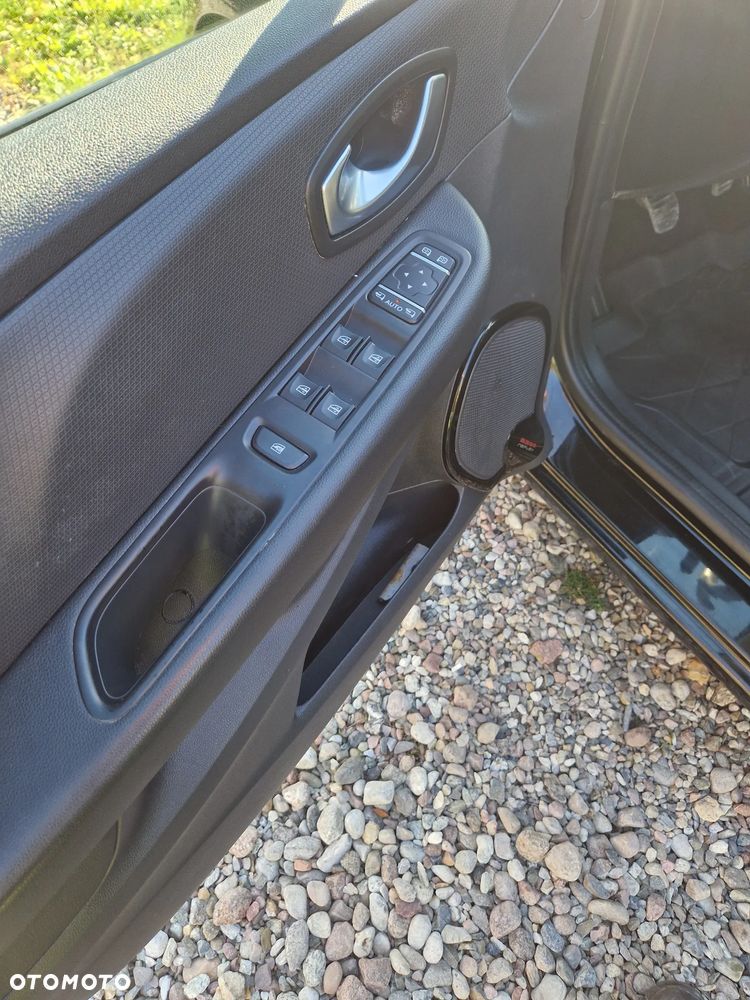 Renault Clio - 12