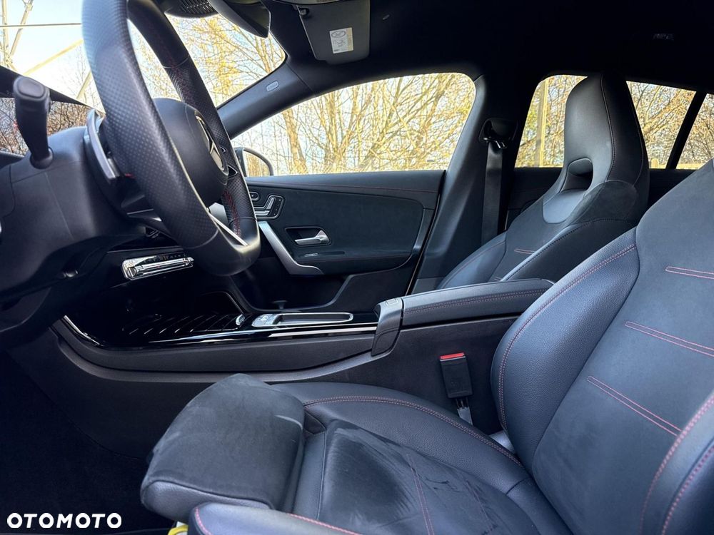 Mercedes-Benz CLA - 11