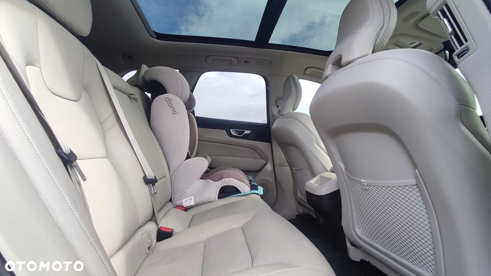 Volvo XC 60 - 6