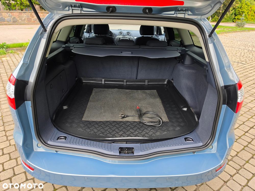 Ford Mondeo 2.0 Ghia Executive - 21