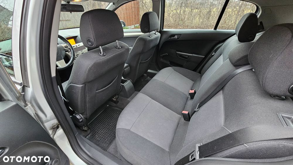 Opel Astra 1.7 CDTI - 17