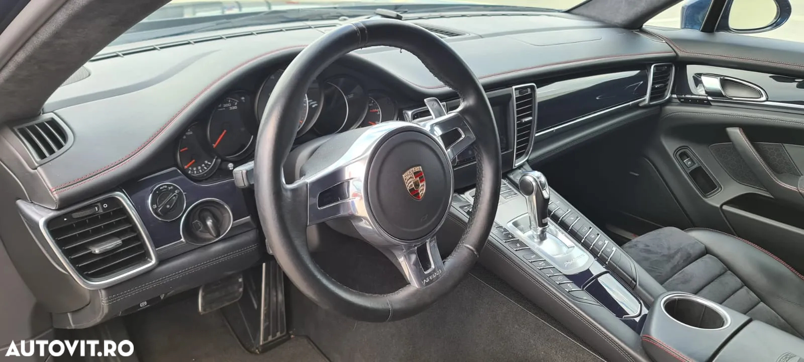 Porsche Panamera GTS PDK - 6