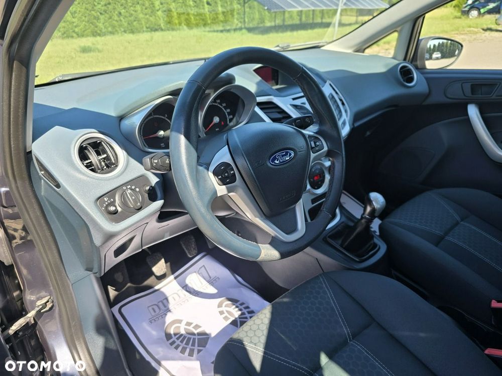 Ford Fiesta - 15