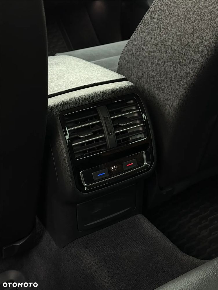 Volkswagen Passat - 24